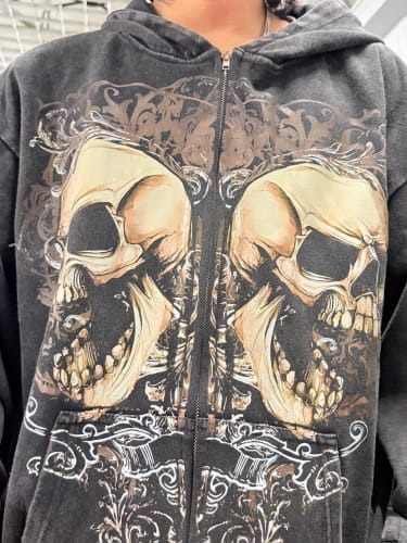Customer photo review of 'TWIN SKULLS' ZIPUP