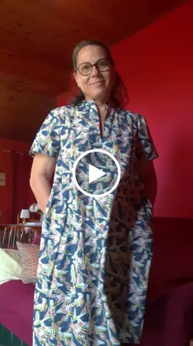 Customer video review of Robe Céleste - coton "Vol Printanier"