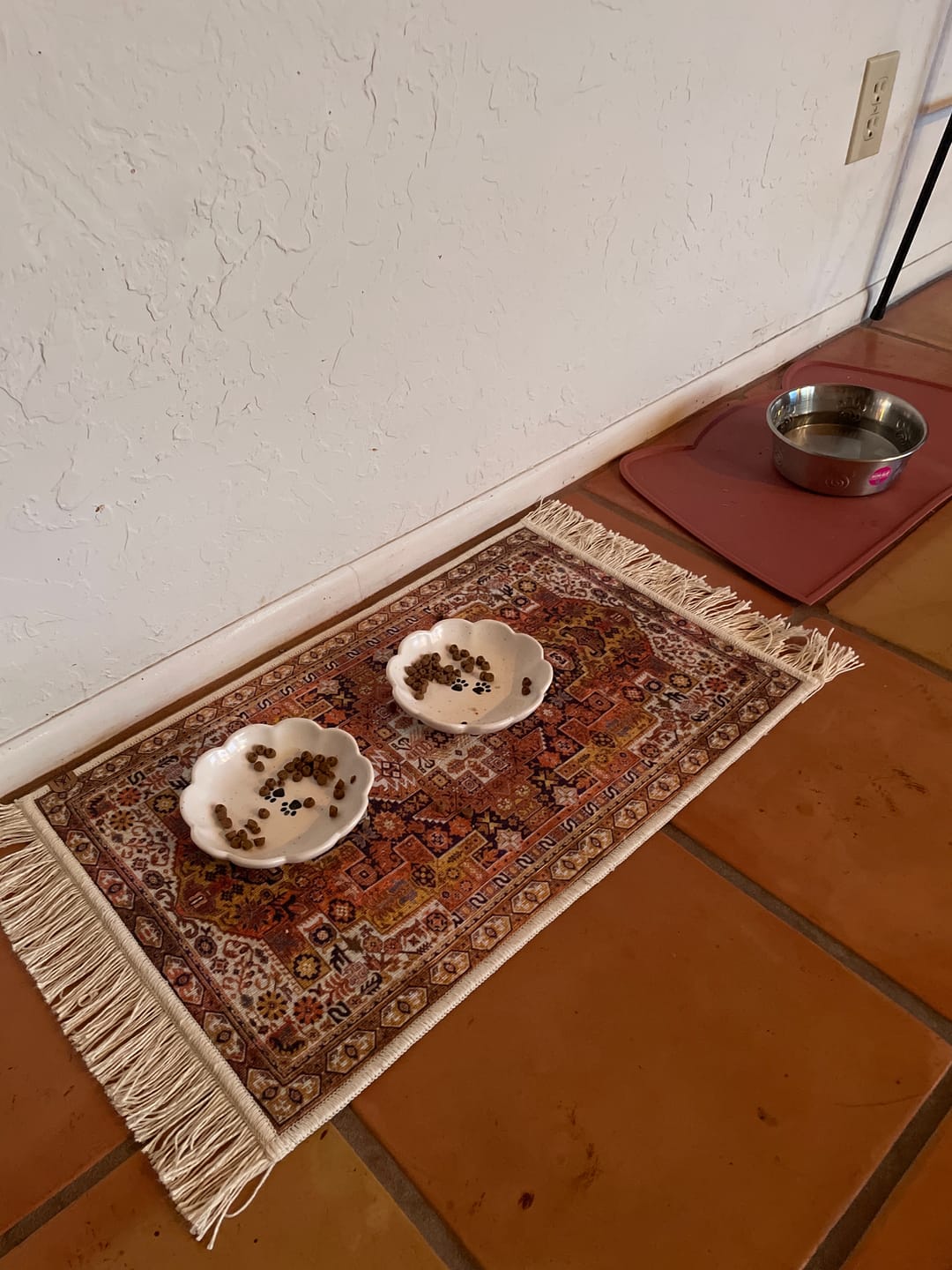 Customer photo review of Pet Bowl Mat with Fringe - Ophelia