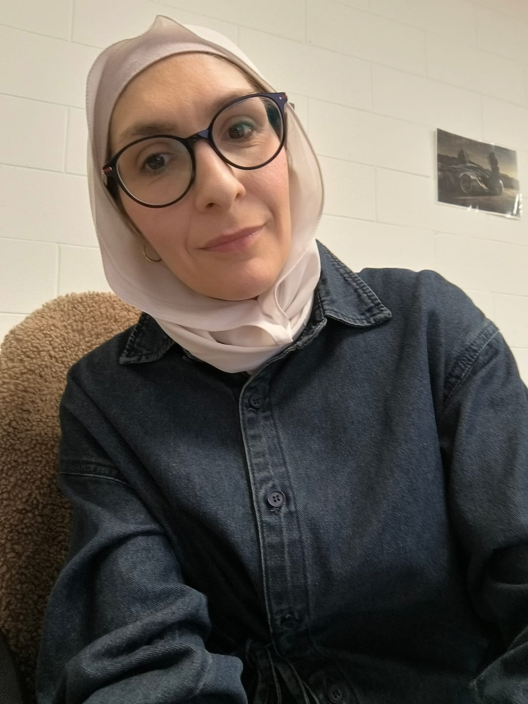 Customer photo review of Premium Slim Hijab Almond