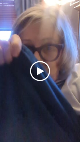 Customer video review of Placid Merino Blanket • Final Sale - Real Teal