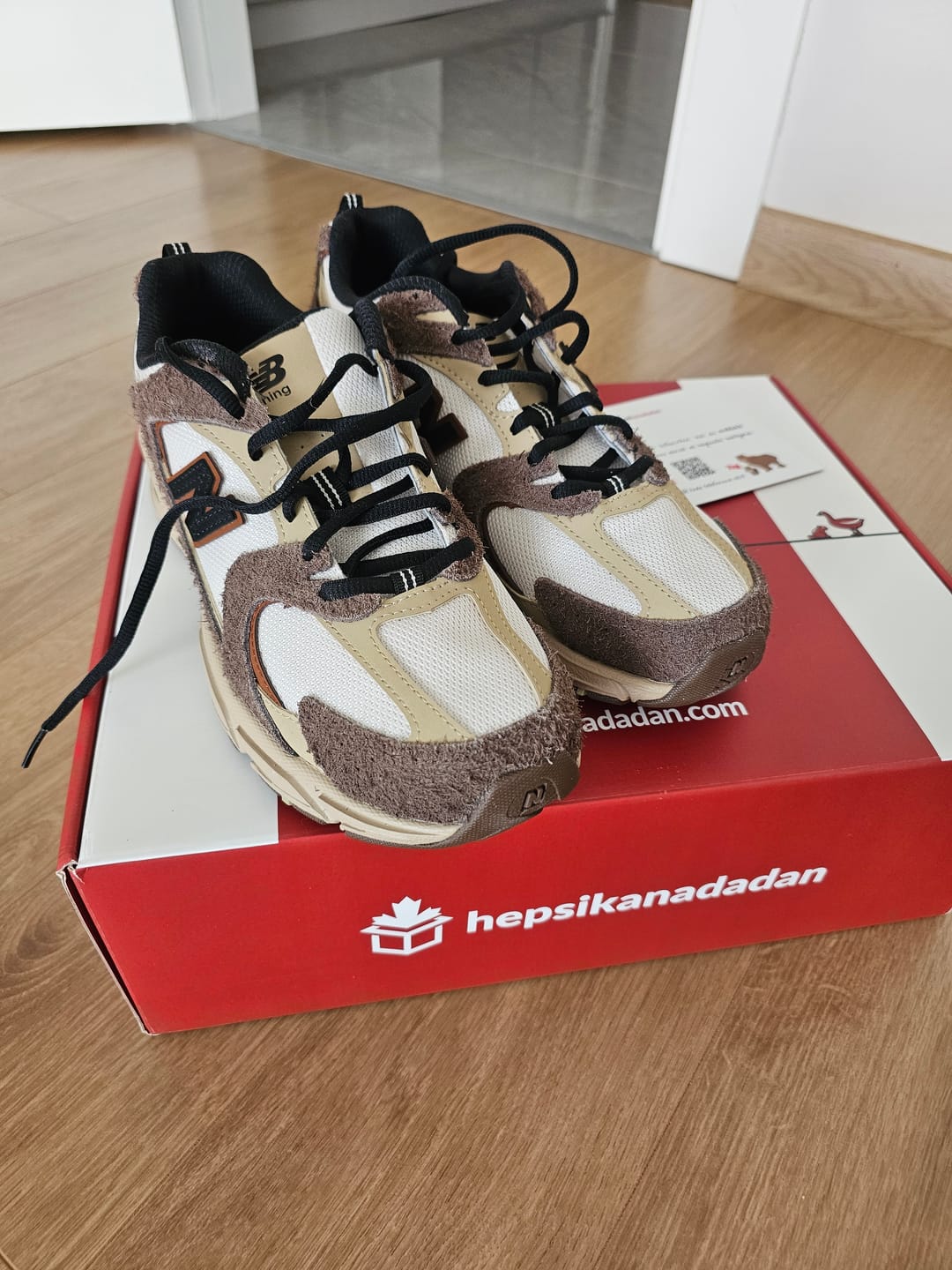 Customer photo review of New Balance 530 Dark Mushroom/Incense/Linen MR530SNC