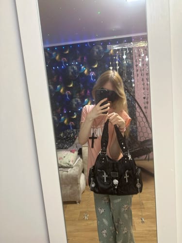 Customer photo review of women Y2k girl Vintage Harajuku full of chains gothic Rivet spike Gothic One Shoulder Handbag Women’s punk Tote Steampunk Bags