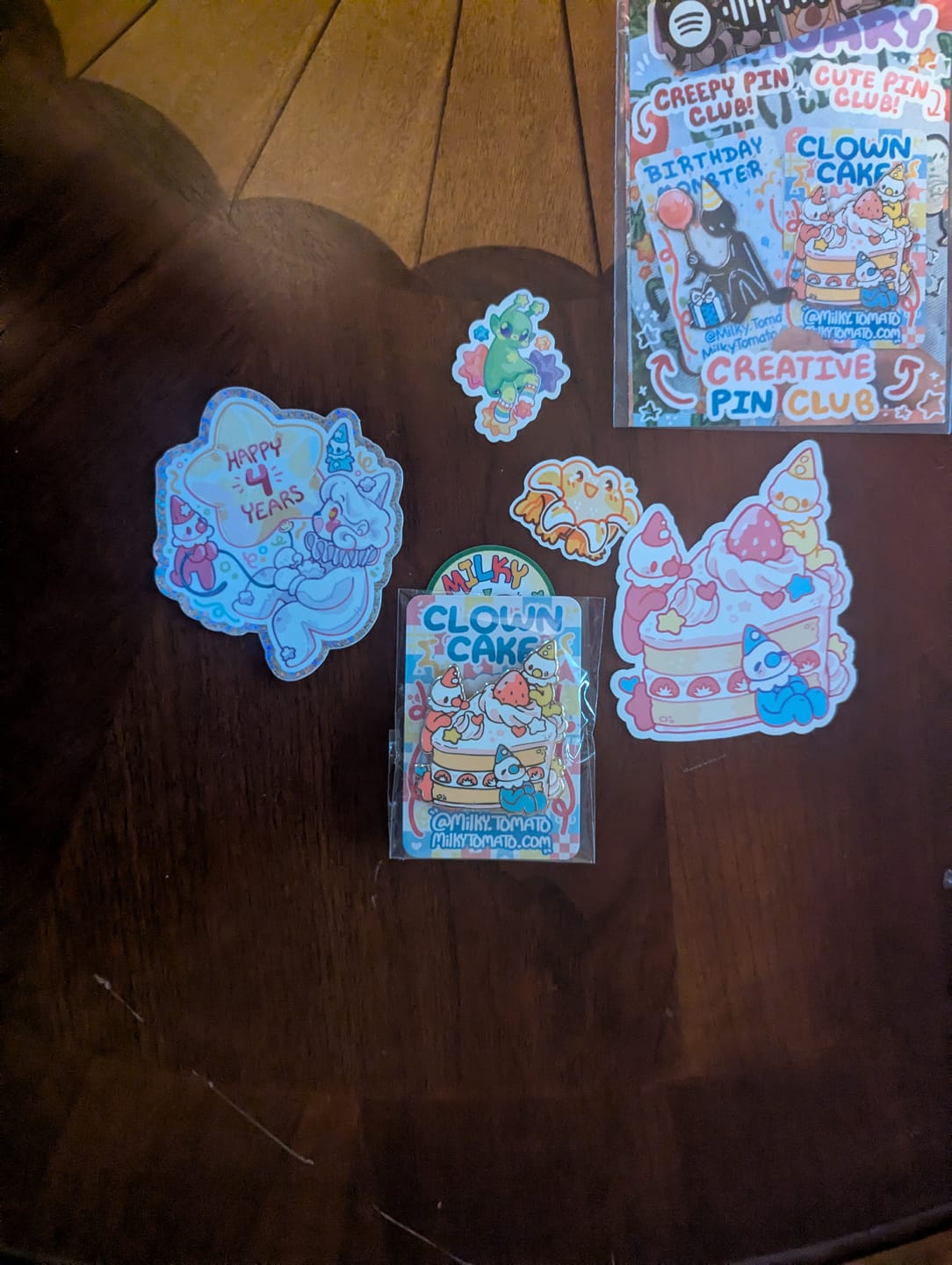 Customer photo review of February Creative Pin Club