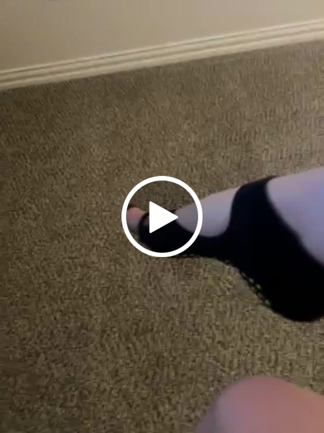 Customer video review of Tucketts Allegro Pilates Socks - Non-Slip Grip, Open Toe, Barre & Yoga - Women's