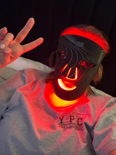 Customer photo review of INIA GLOW Wireless Red Light Therapy Mask