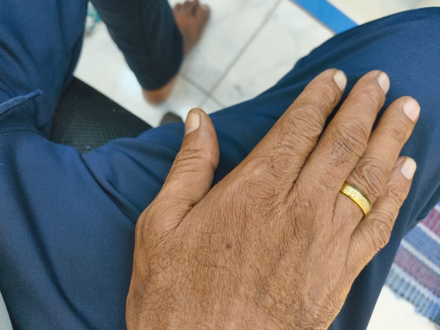 Customer photo review of Plain Gold Band Ring