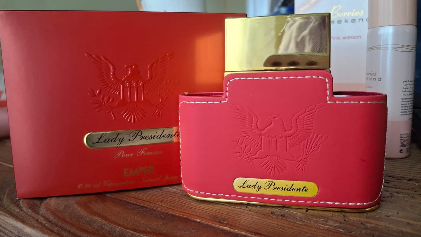 Customer photo review of Lady presidente Emper Perfumes 80ml