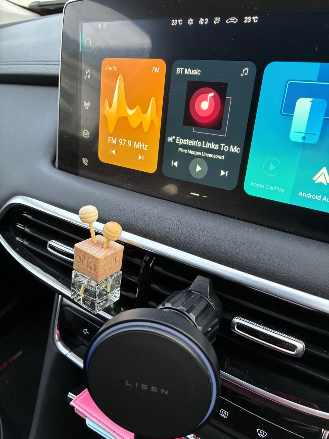 Customer photo review of Plum & Rhubarb Car Diffuser