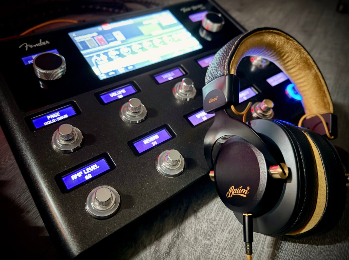 Customer photo review of ellipse studio headphones