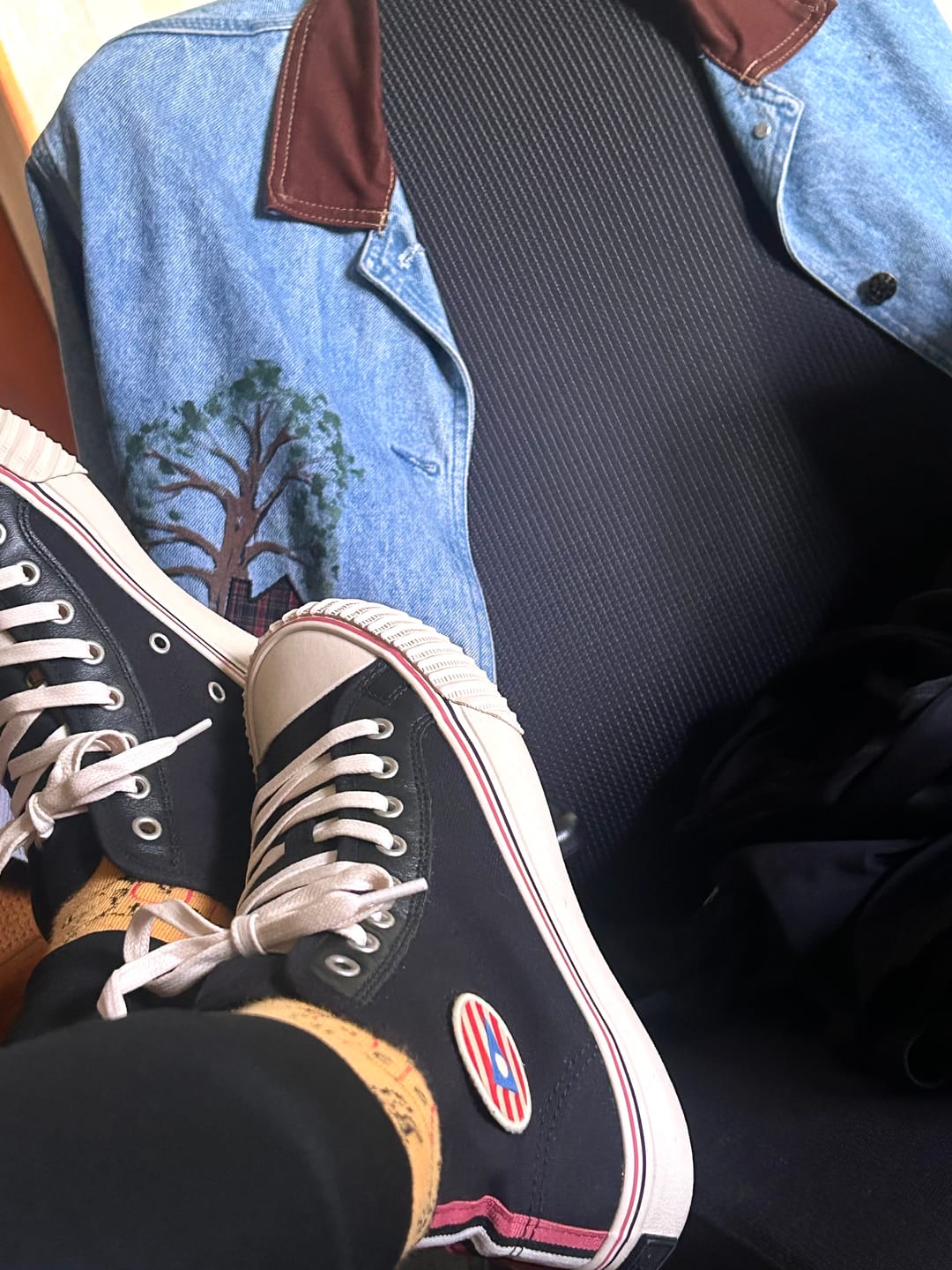 Customer photo review of Slightly Choppy Center High-Top Black/SC Cream