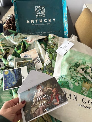 Customer photo review of Van Gogh Roses Omuz Çantası