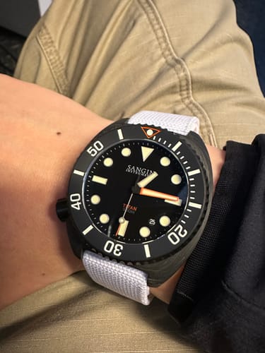 Customer photo review of Titan