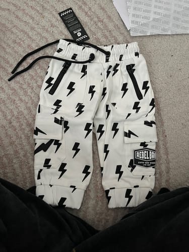 Customer photo review of Cargo Pants in Bowie