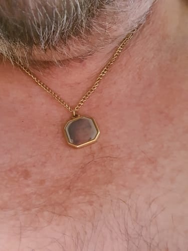 Customer photo review of Colar com Foto Secreta Personalizado