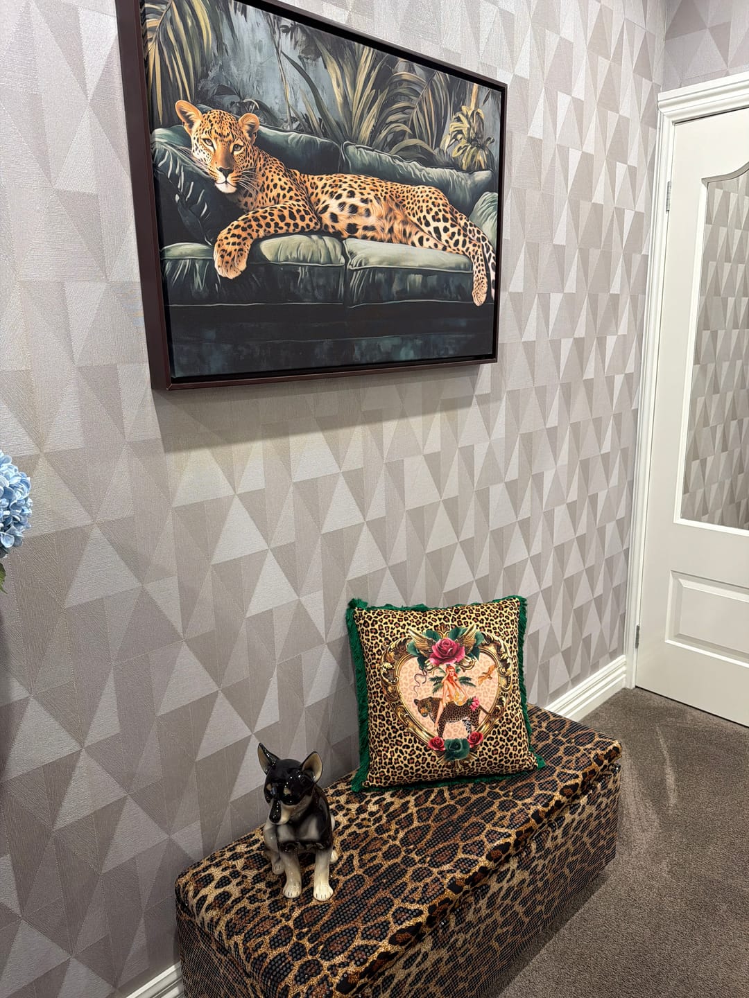 Customer photo review of Tiger Rose Cushion Queen K