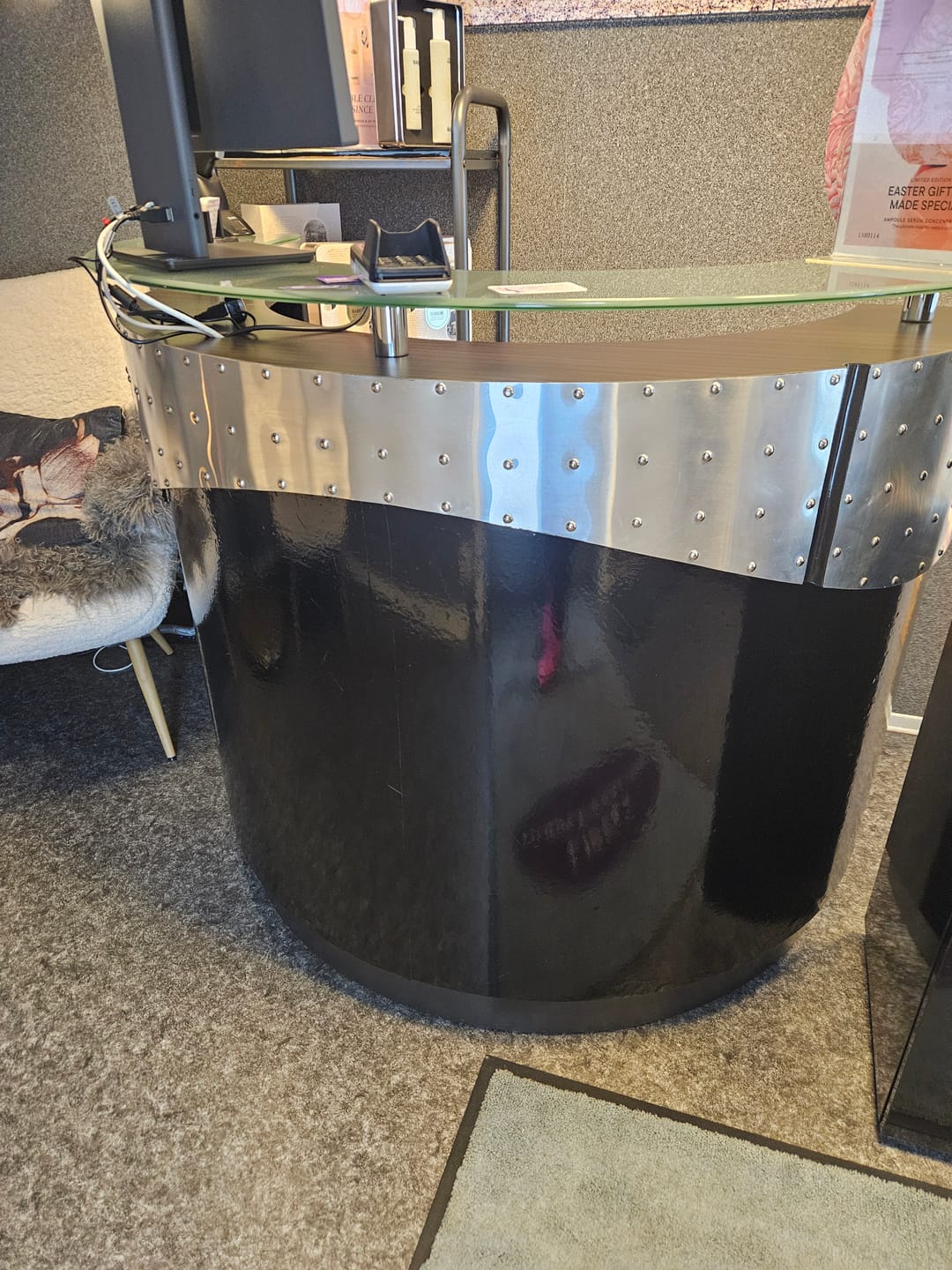 Customer photo review of Uni lack sort høyglans kontaktplast