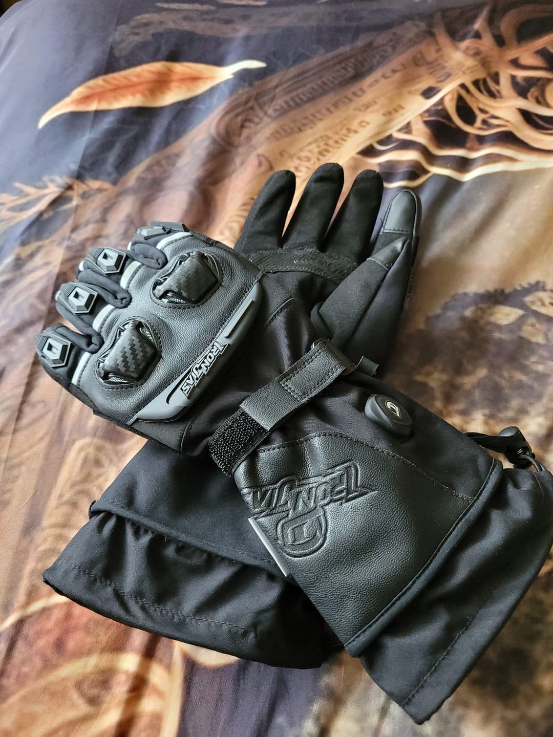 Customer photo review of RIDEIRON Winter Waterproof Rechargeable Heated Motorcycle Gloves | AXE01H