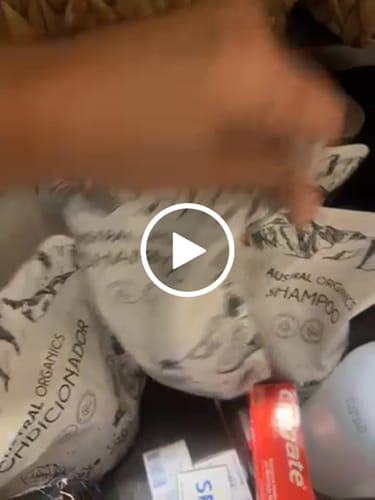 Customer video review of Recargas 1 litro Shampoo +  1 litro Acondicionador (Mascarilla Capilar Regalo)