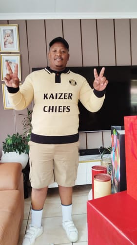 Customer photo review of Kaizer Chiefs Long Sleeve Knitted Jersey-Butter