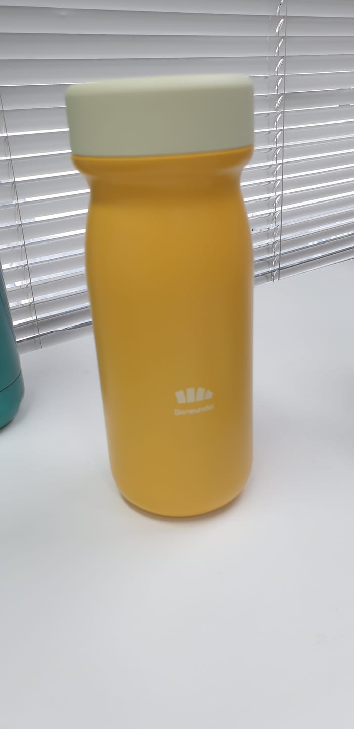 Customer photo review of TravelTote -LightHeat 400ML Travel Mug