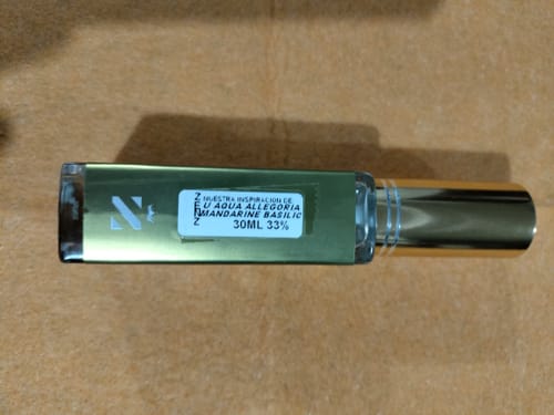 Customer photo review of Perfume Tendencia U AQUA ALLEGORIA MANDARINE BASILIC JUNIO 2025