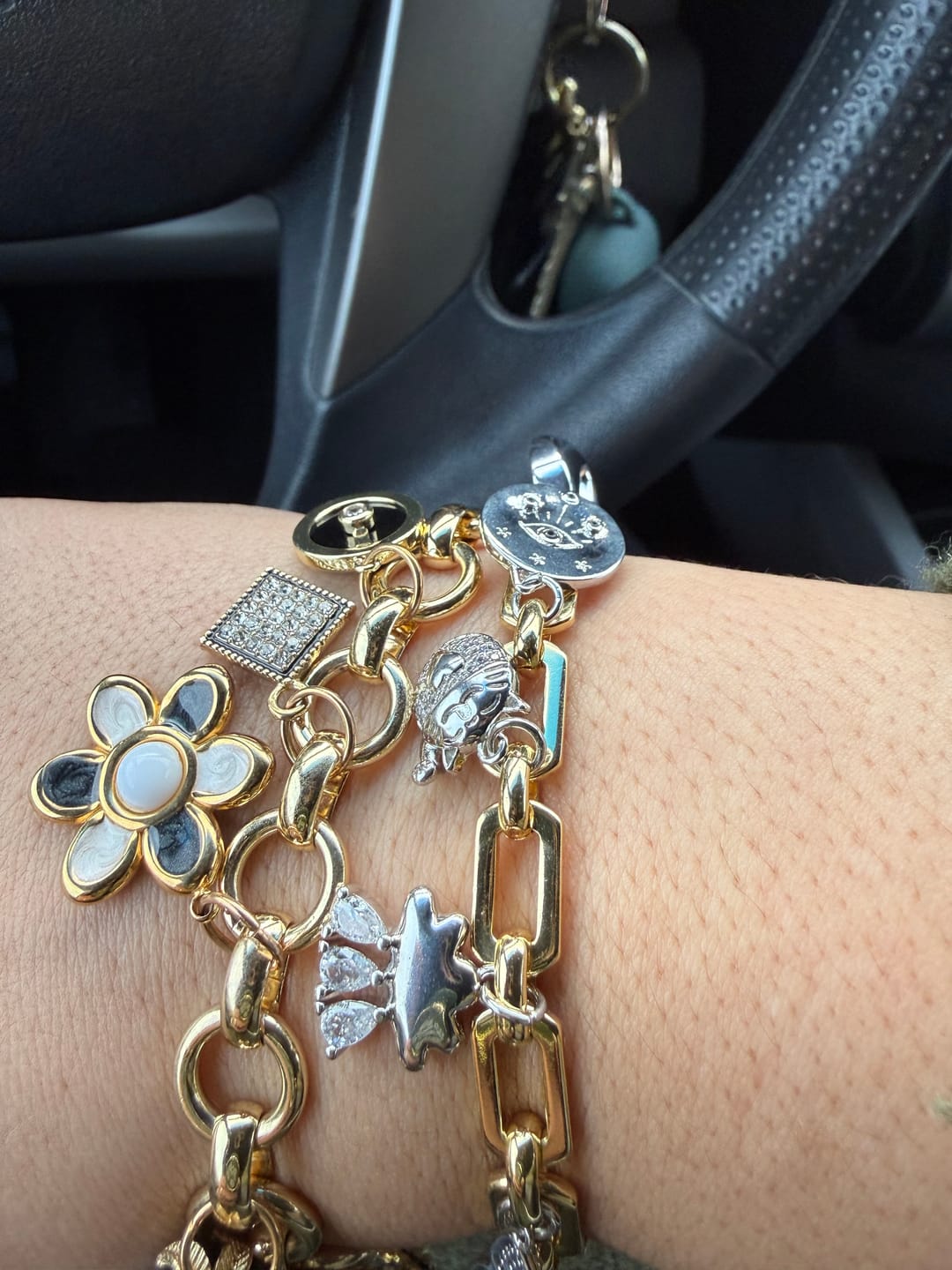 Customer photo review of Pick Your Charm TT LIVE (ONE CHARM)