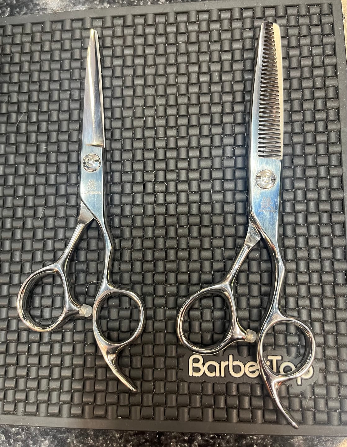 Customer photo review of Juntetsu VG10 Offset Hairdressing Scissor Set