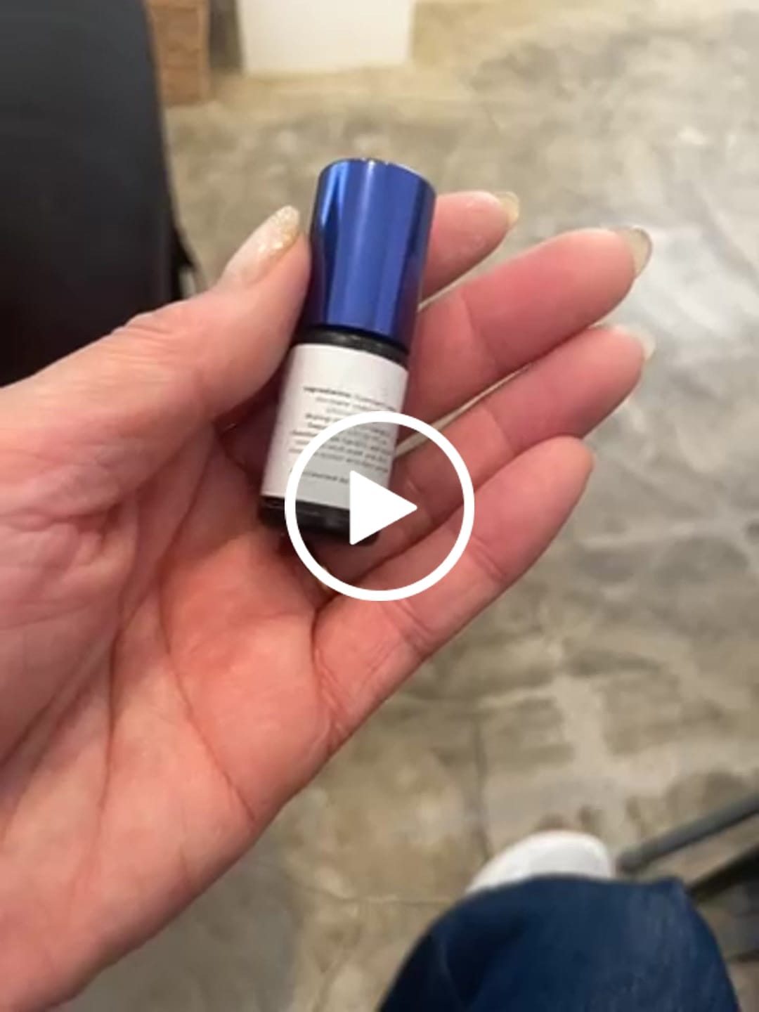 Customer video review of LEDアクアグルー