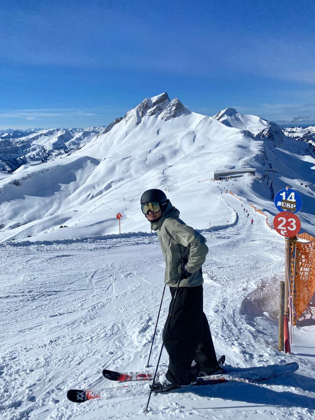Customer photo review of Men’s Khaki Baggy Drawstring Durable Snow Pants