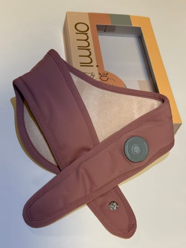 Customer photo review of CoziOmmi Rechargeable Neck Warmer 2.0   | Upgraded Graphene Neck Wrap | Shoulder Pain Relief | 2000mAh Battery | HK EMC certification