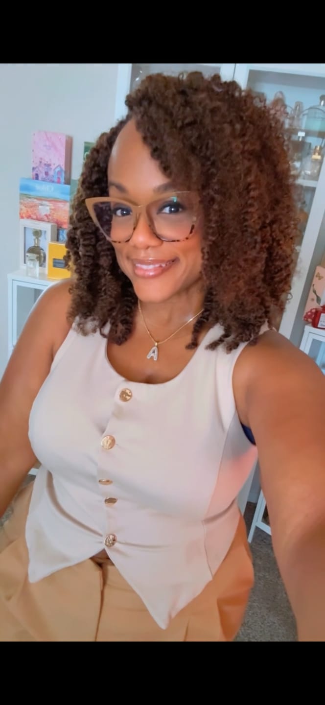 Customer photo review of #T1B/4 Medium Brown Multi-Textured Kinky Curly Human Crochet Hair with Dark Roots