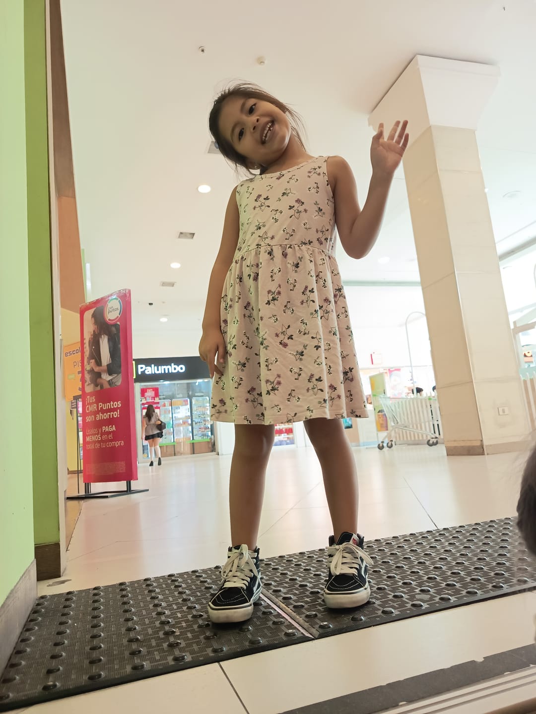 Customer photo review of Zapatilla Vans Sk8-Hi Junior Negro
