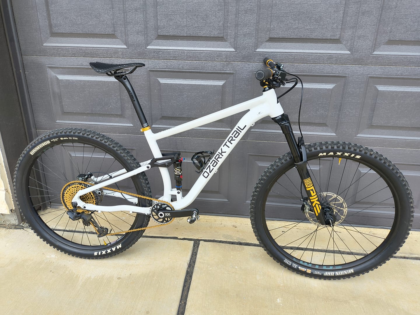 Customer photo review of Metallic RockShox Pike Fork Decal