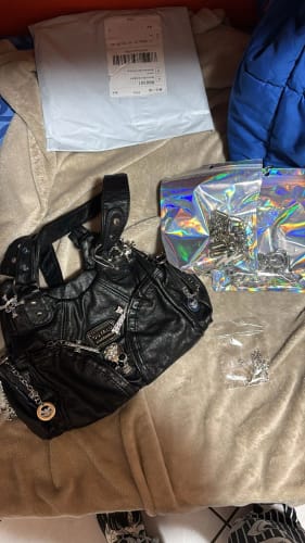 Customer photo review of women Y2k girl Vintage Harajuku full of chains gothic Rivet spike Gothic One Shoulder Handbag Women’s punk Tote Steampunk Bags