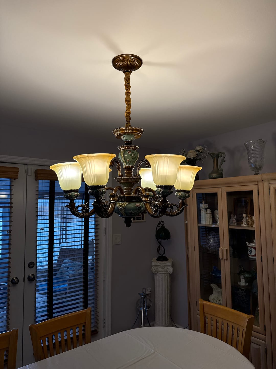 Customer photo review of Traditional Antique Ceramic Dining Room Chandelier with Frosted Flower Glass Shades