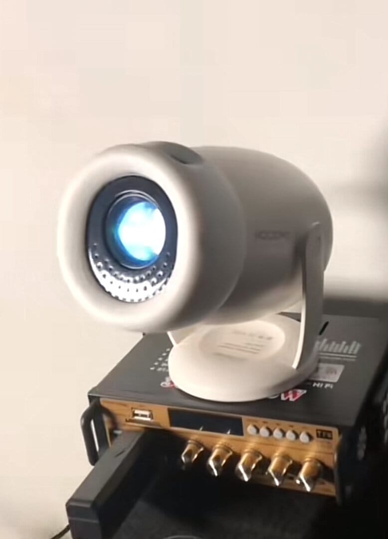Customer photo review of Neo Cloud Mini Projector