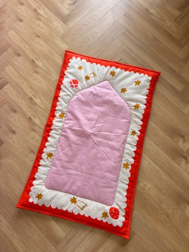Customer photo review of Rullart x Akwan Prayer Mat (Pink and Orange)