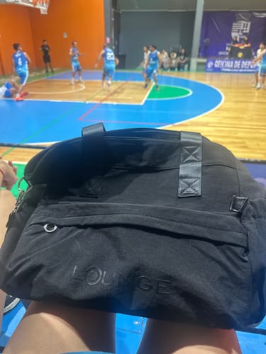Reseña con foto de un cliente sobre Cartera De Hombro Notebook Urban
