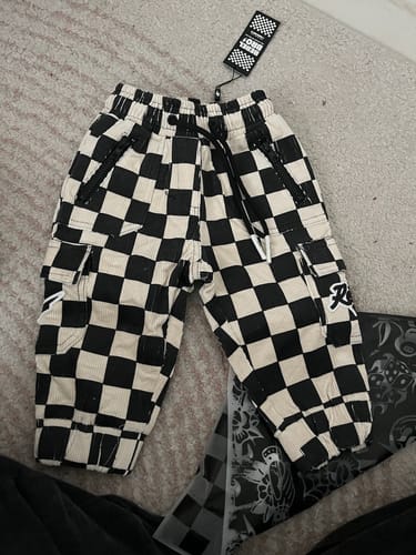 Customer photo review of Cargo Pants in Venice Corduroy
