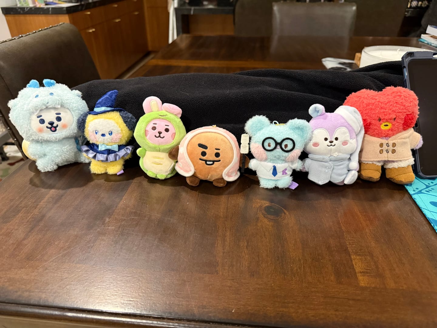 Customer photo review of BT21 - MAGICIAN SMALL MININI PLUSH KEYRING