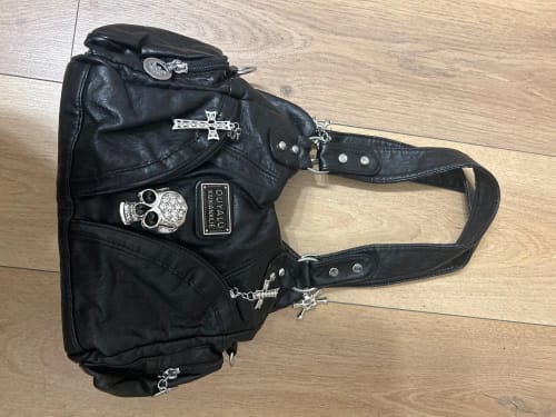 Customer photo review of women Y2k girl Vintage Harajuku full of chains gothic Rivet spike Gothic One Shoulder Handbag Women’s punk Tote Steampunk Bags