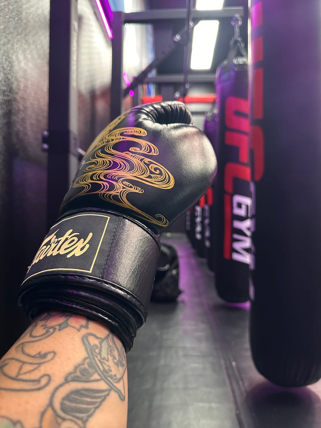 Customer photo review of Fairtex BGV26 Harmony Size Premium Muay Thai Boxing Glove - Limited Edition