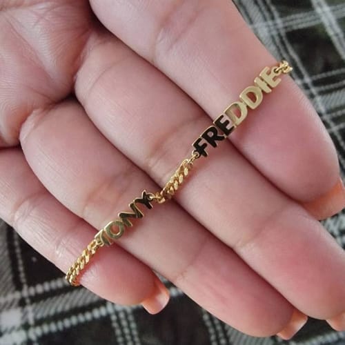 Customer photo review of Pulseira com Nome Personalizada