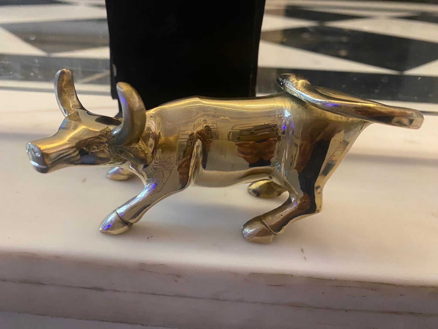 Customer photo review of Premium 100% Pure Brass Charging Bull Vastu Remedy for Southwest Wealth Activation, Career Momentum & Financial Growth Showpiece for Office Desk, Business Success
