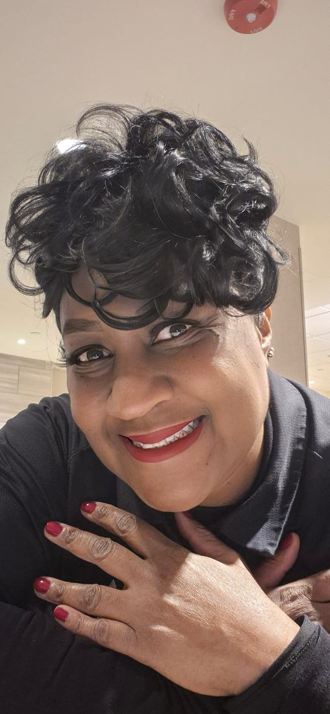 Customer photo review of Outre Duby Human Hair Full Wig - PIXIE