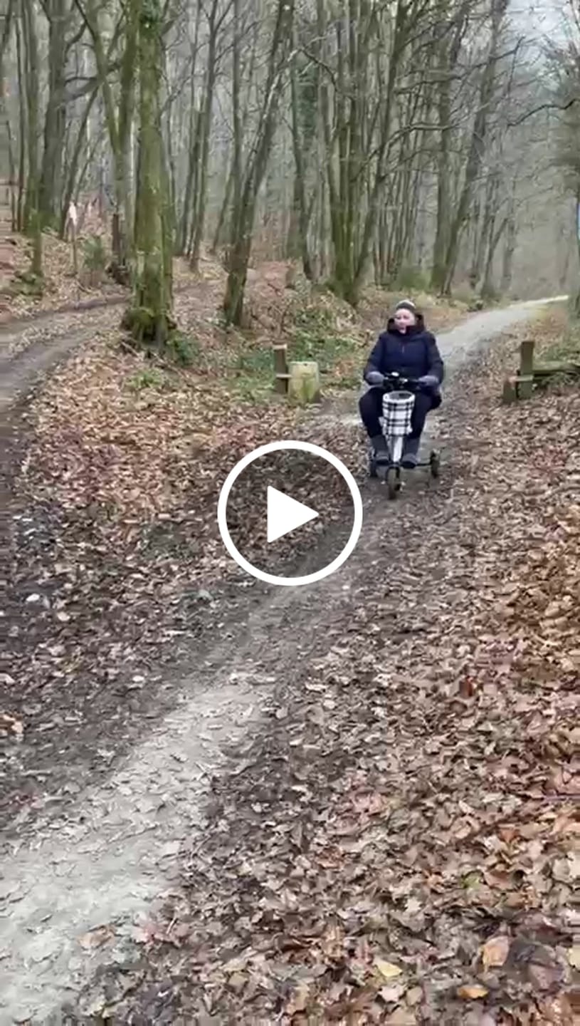 Customer video review of Mini trottinette pliable 3 roues ES-35 pour PMR et Séniors - Tricycle ultra léger