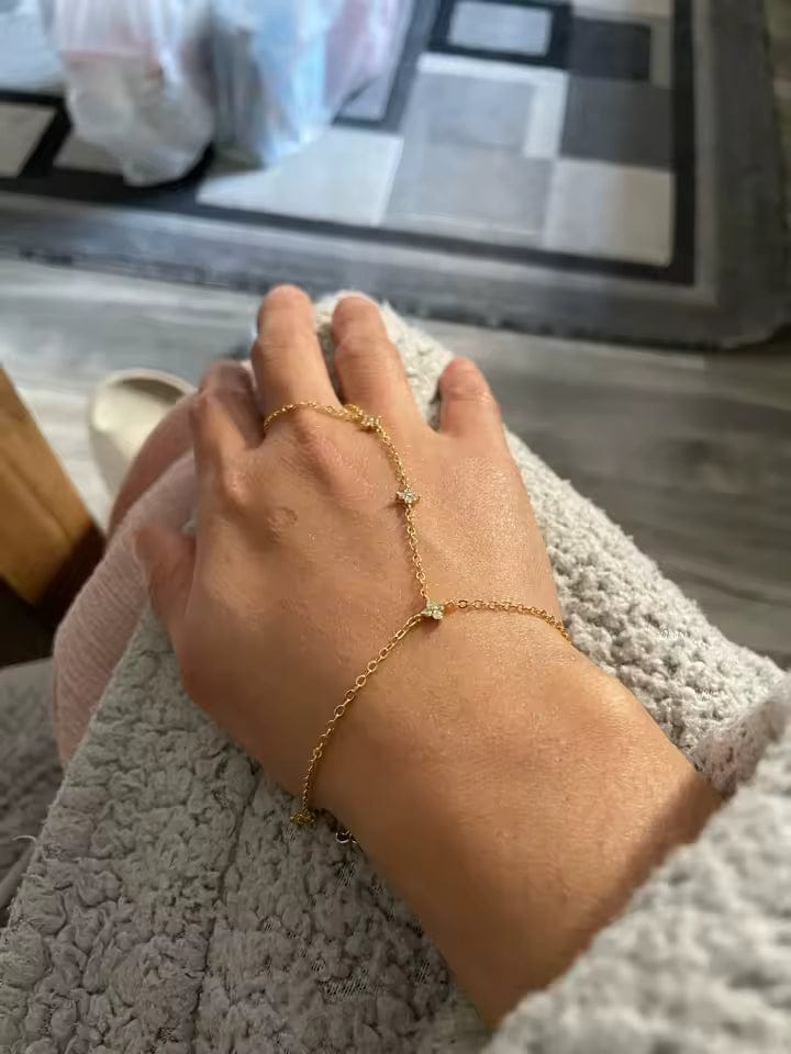 Customer photo review of Noémie Fine Bracelet