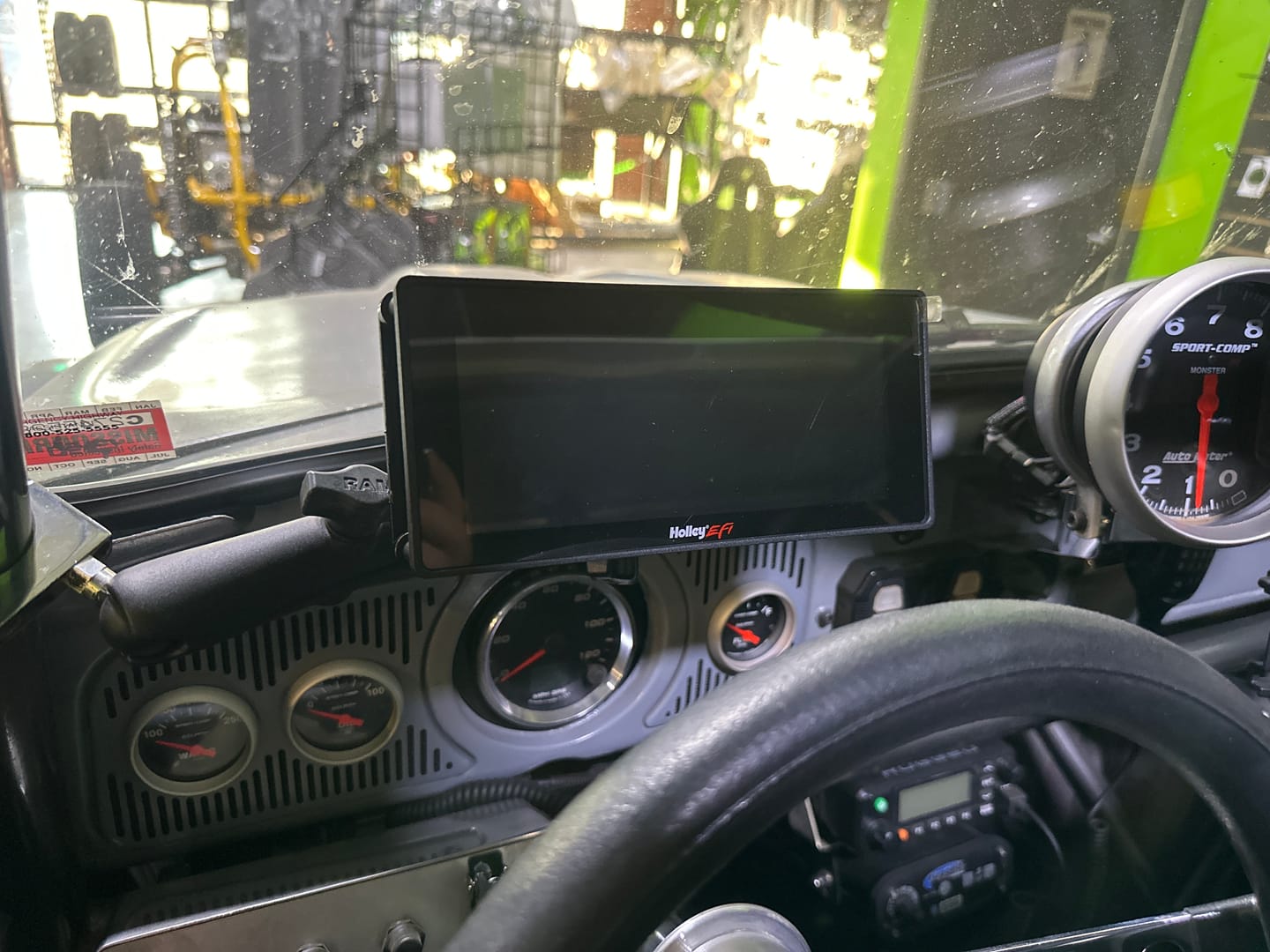 Customer photo review of Holley 6.86" 553-112 Adjustable Dash Mount w/ Billet Clamp 15-01013