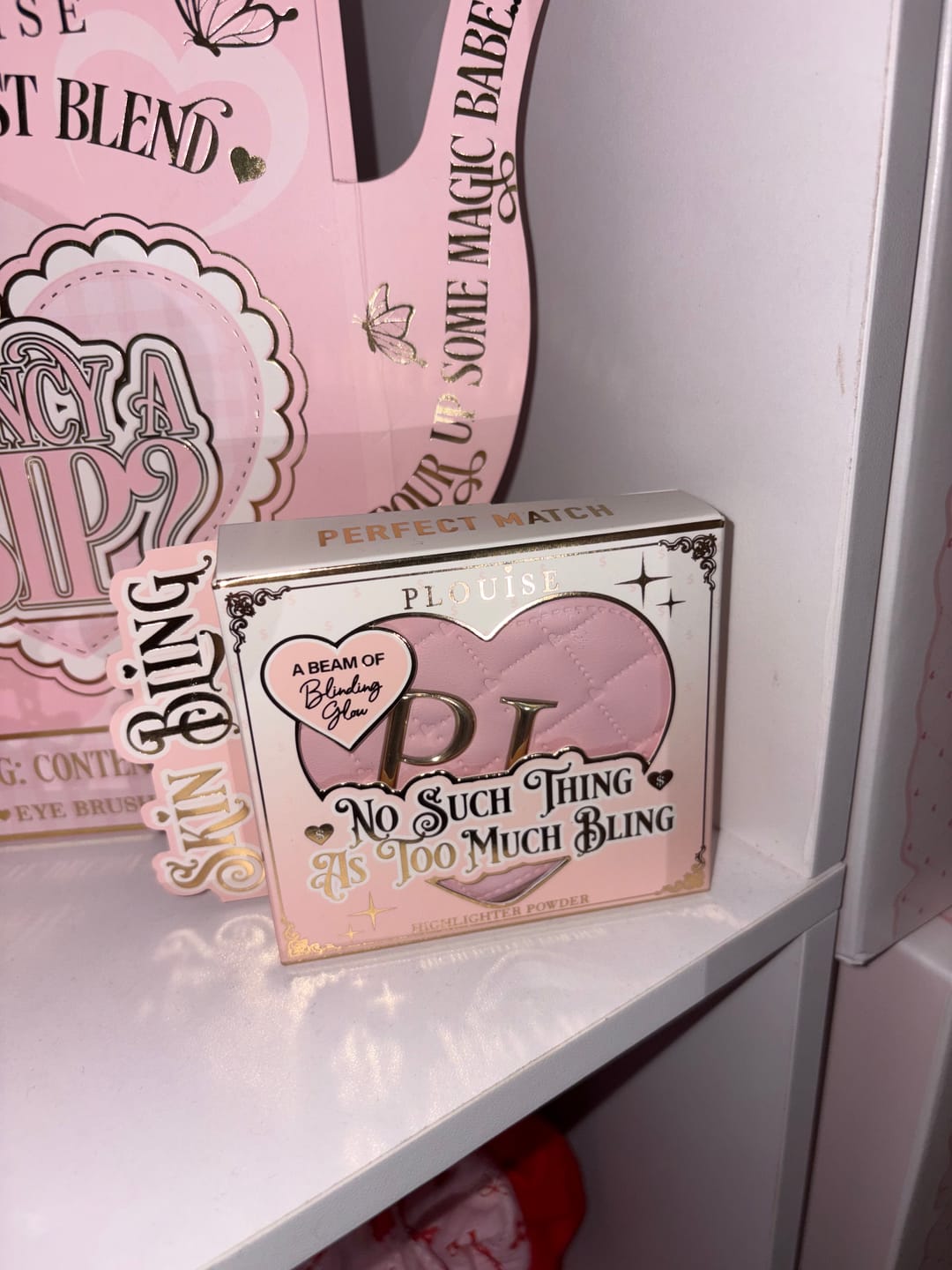 Customer photo review of P.Louise Skin Bling Pressed Highlighter Powder